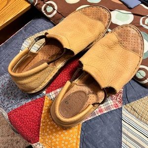 Born brand sandals